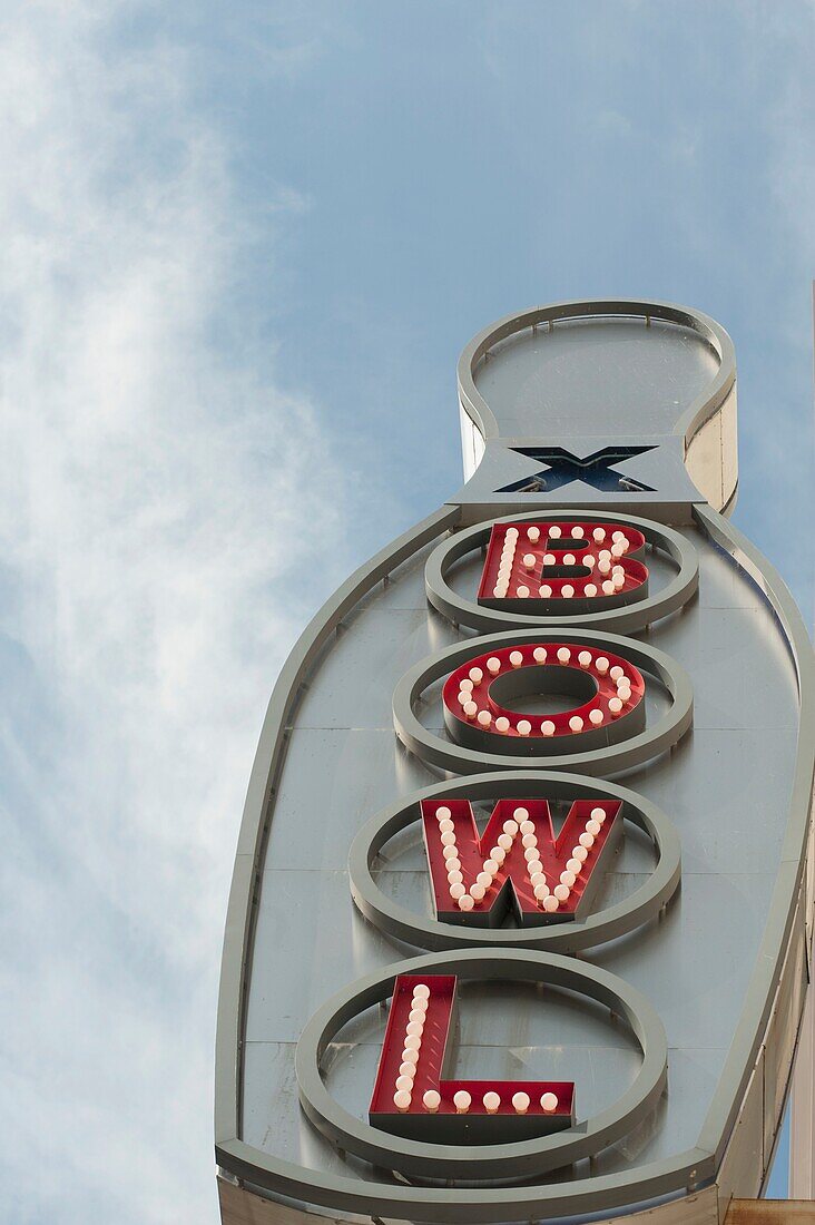 Bowl' Sign, Chicago, Illinois, Usa