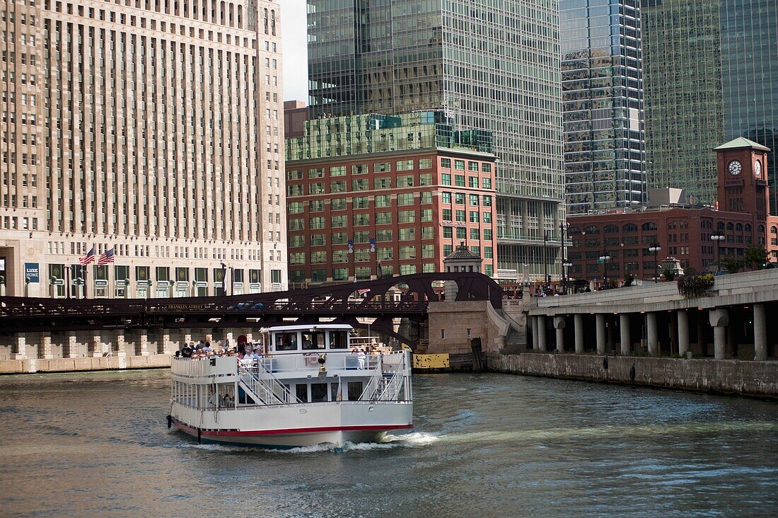 Touristenschiff, Chicago, Illinois, USA
