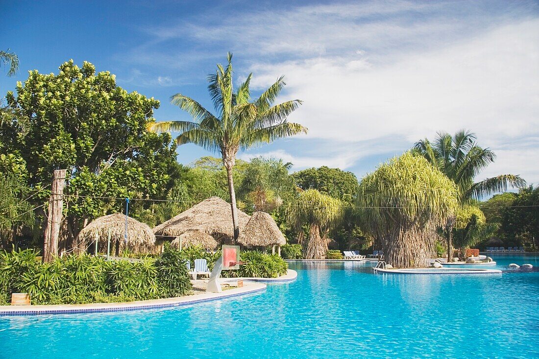 Pool in einem Ferienort, Republik Costa Rica