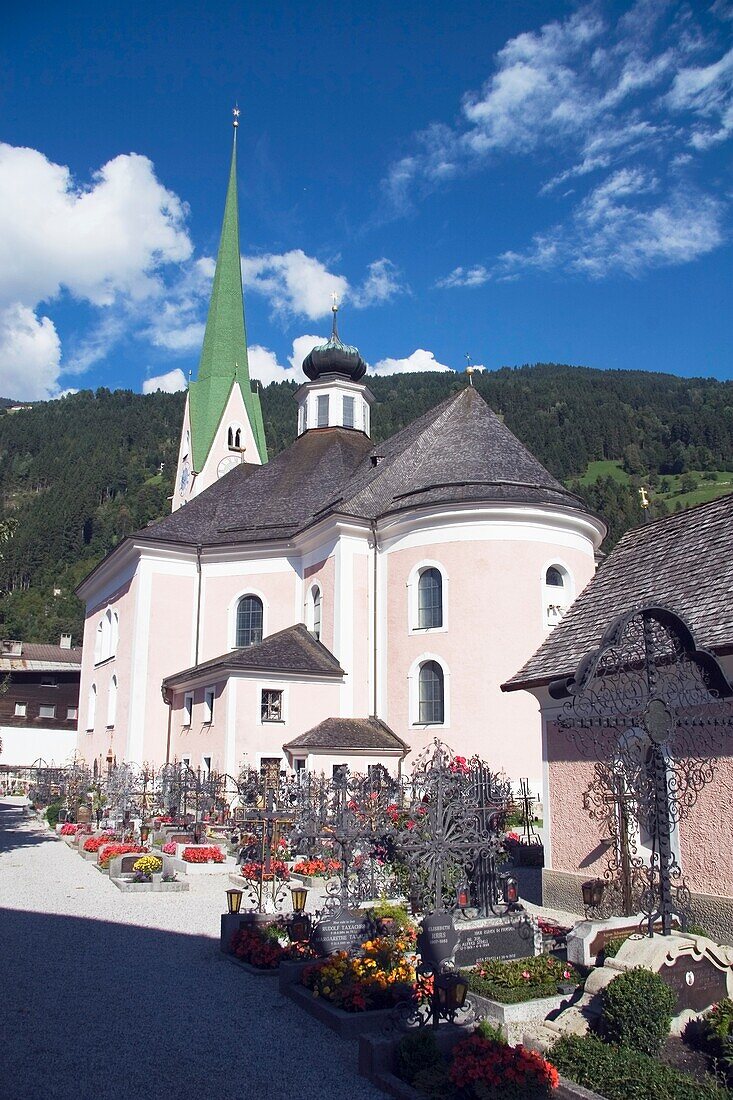 Church And Graveyard, Zell Am Zeller, Tyrol (Tirol), Austria