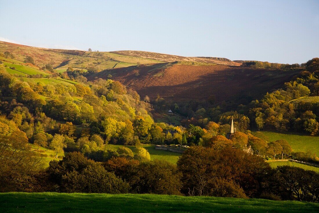 Hathersage, Derbyshire, England; Moorlandkante im Peak-District-Nationalpark