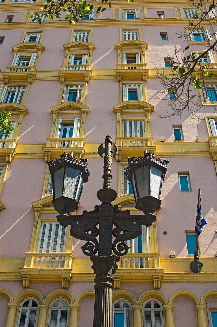 Die Fassade des Hotels Sevilla, Havanna, Kuba.