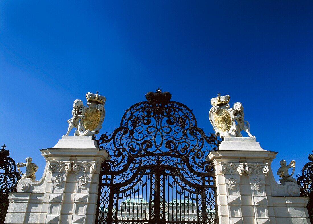 Upper Belvedere, Main Gate