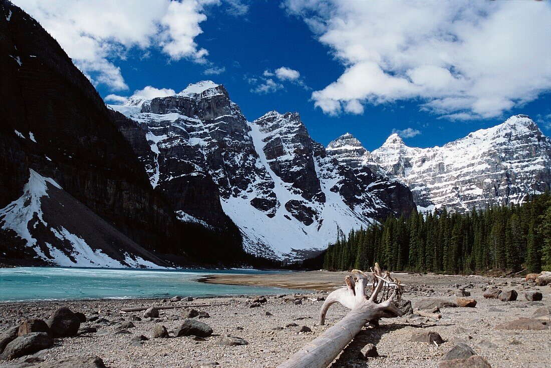 Moraine Lake, Alberta