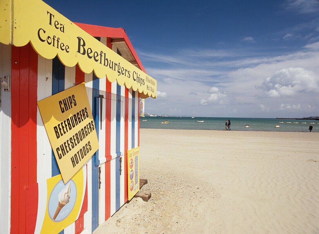 Strand und Burgerstand am Strand von Weymouth