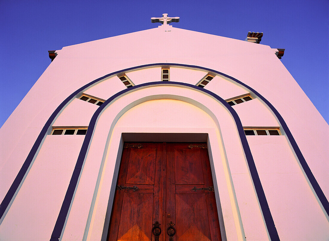 Frontfassade einer Kirche