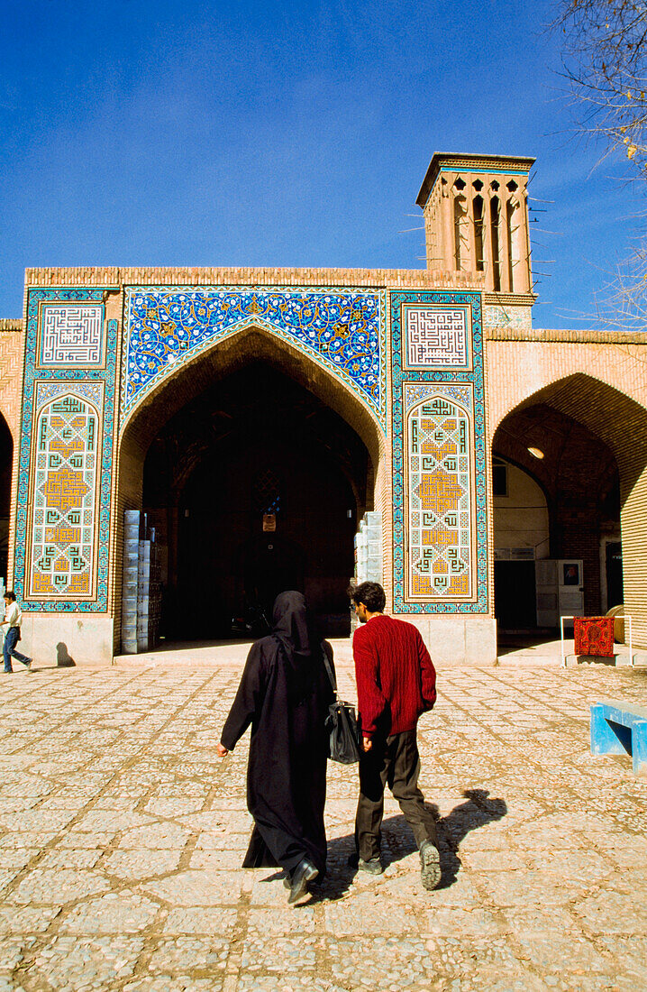 Couple Walking Into Ganjali Khan, Vakil Bazaar