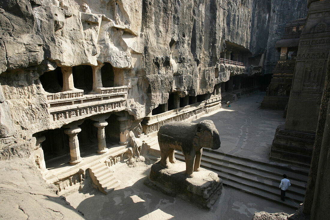 Höhlentempel von Ellora, hoher Blickwinkel