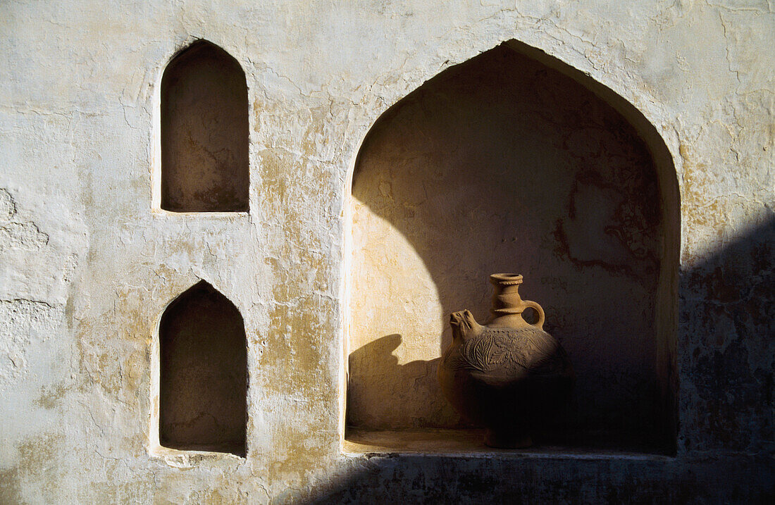 Architektonische Nischen im Neemrana Fort-Palace Hotel