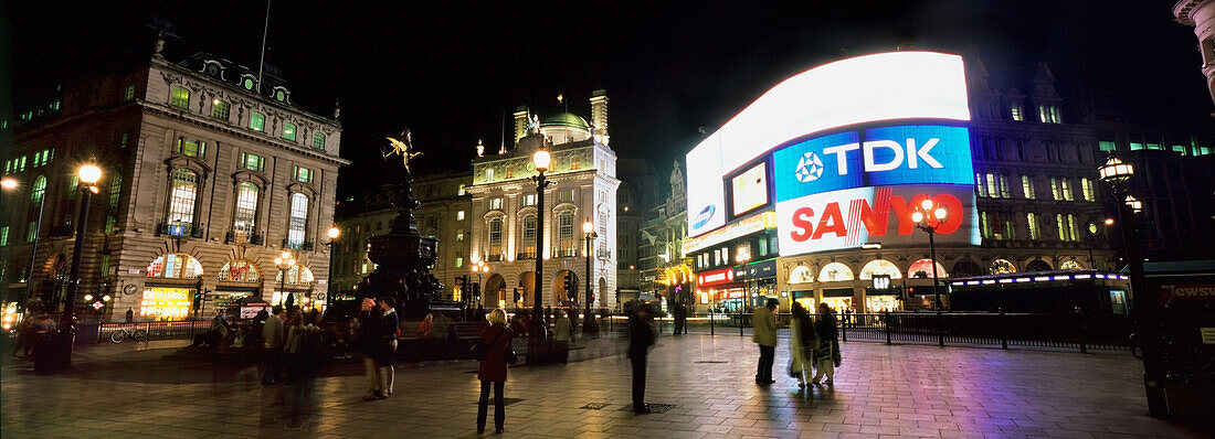 Piccadilly Circus At Night.
