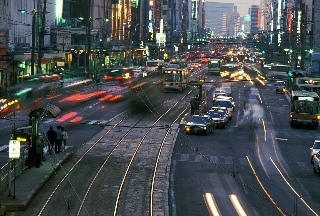 Verkehr in Ginza, unscharfe Bewegung