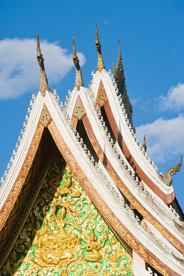 Detail des Haw Pha Bang-Tempels auf dem Gelände des Königlichen Palastmuseums.
