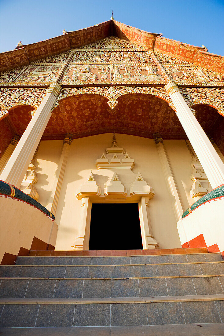 Details Of Wat That Luang Tai.