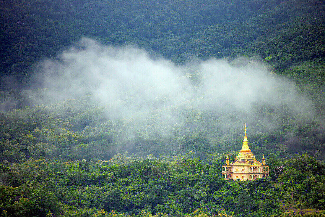 Blick vom Phu Si Hügel.
