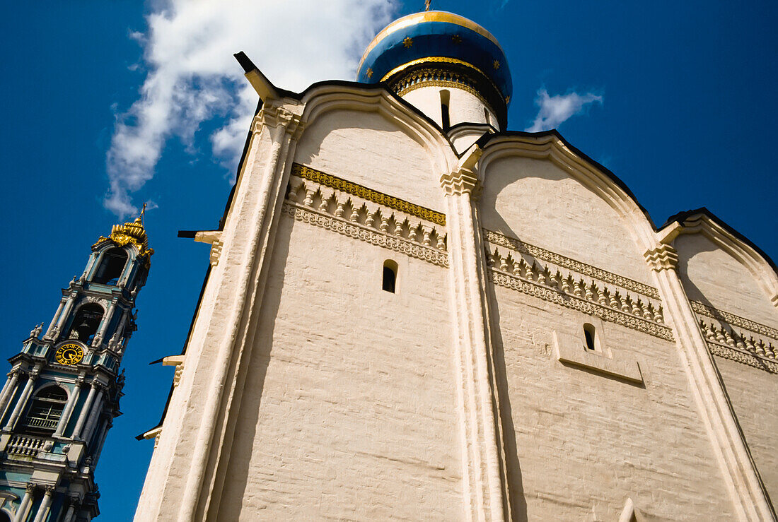 Sergiev Posad-Kloster, tiefer Blickwinkel