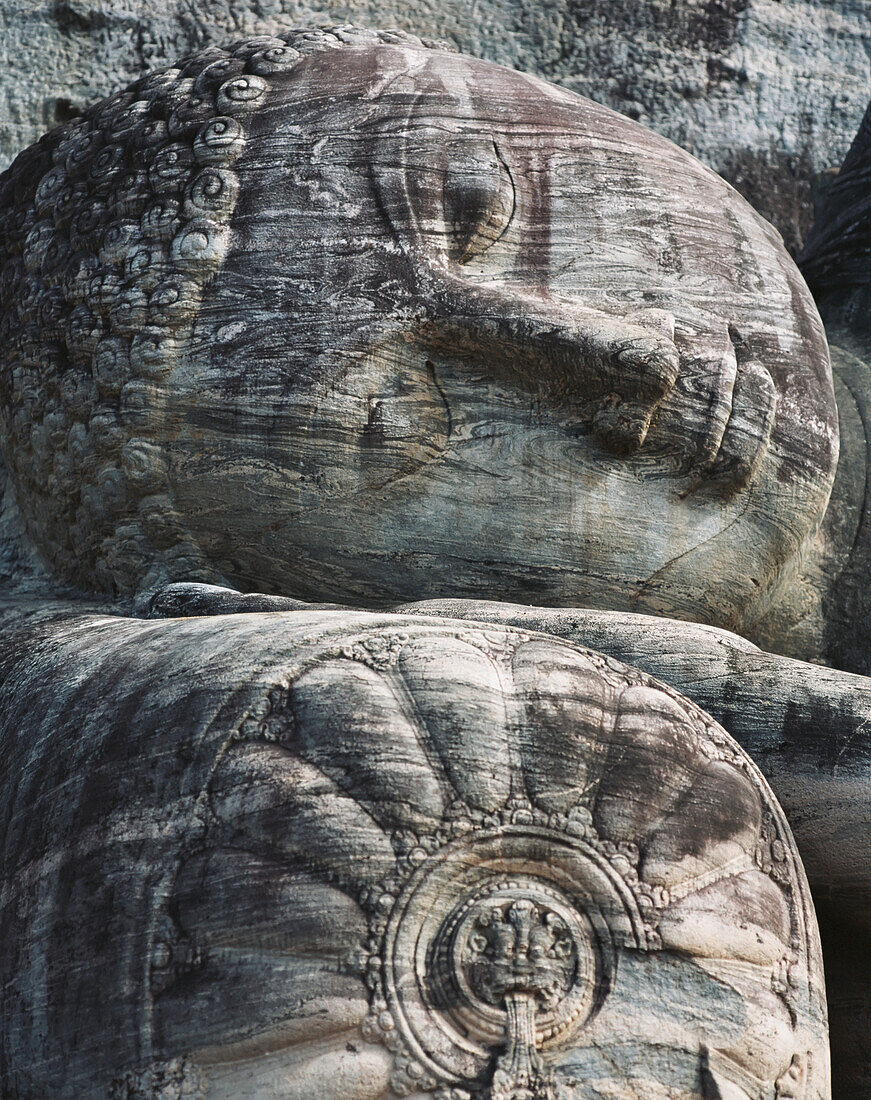 Liegender Buddha im Gal Vihara, Nahaufnahme