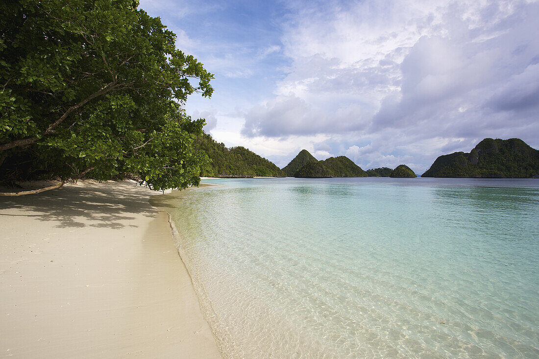 Pulau Wayag, Raja Ampat Islands; Indonesia