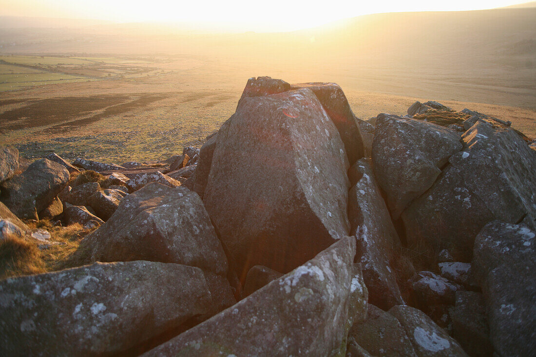 Auf dem Gipfel der Preseli-Berge bei Carn Meini, dem Ursprung der blauen Steine von Stonehenge; Pembrokeshire, Wales