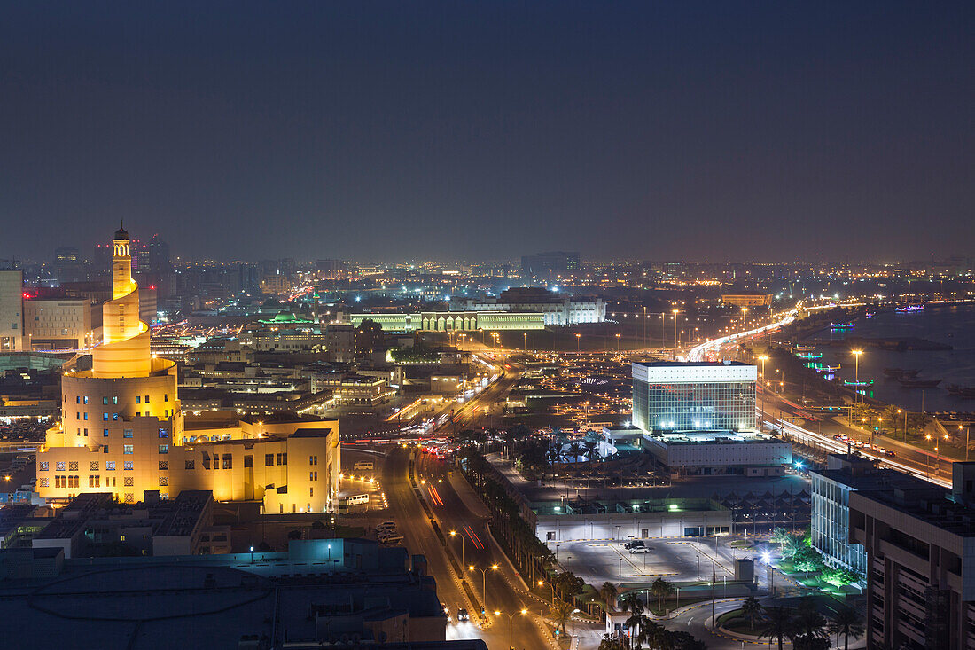 Katar, Doha, FANAR, Islamisches Kulturzentrum Katar, Blick von oben, Abenddämmerung