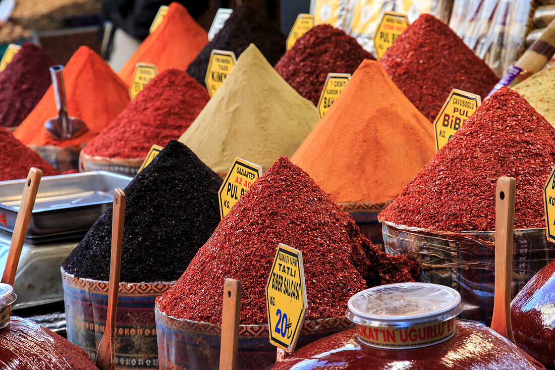 Turkey, Istanbul. Spice Bazaar.