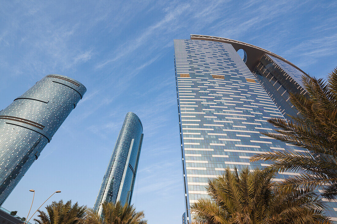 UAE, Abu Dhabi. Al Reem Island, neues Entwicklungsgebiet, Gate Towers