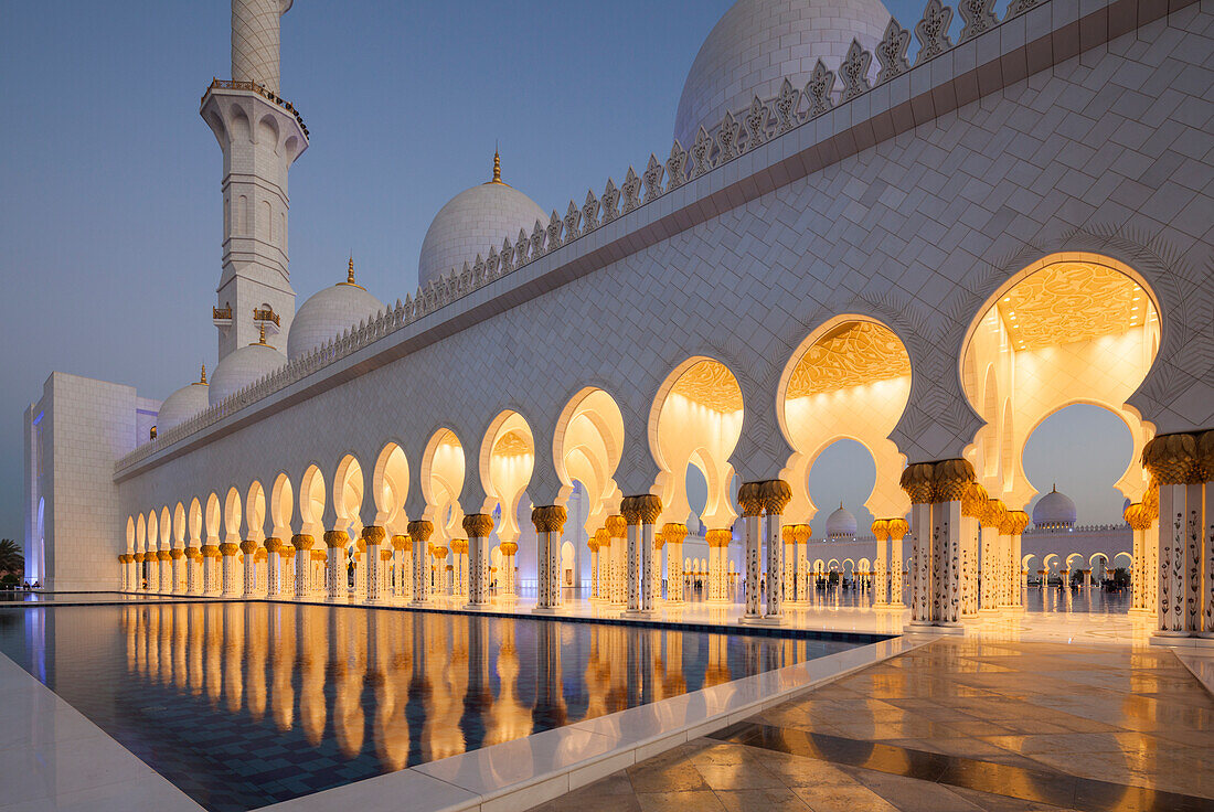 UAE, Abu Dhabi. Scheich Zayed bin Sultan-Moschee