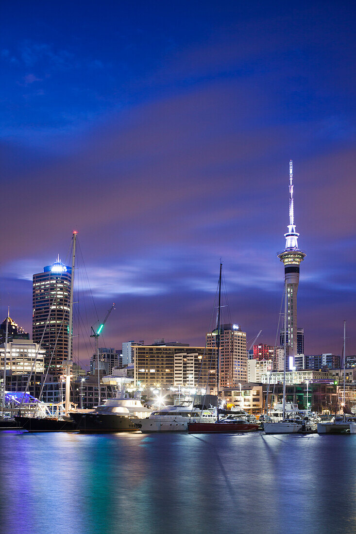 Neuseeland, Nordinsel, Auckland. Viadukt-Hafen