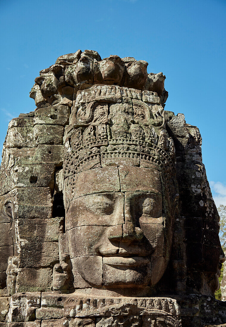 Gesicht, das den Bodhisattva Avalokiteshvara darstellen soll, Ruinen des Bayon-Tempels, Angkor Thom (Tempelkomplex aus dem 12. Jahrhundert), Weltkulturerbe Angkor, Siem Reap, Kambodscha (Großformat verfügbar)