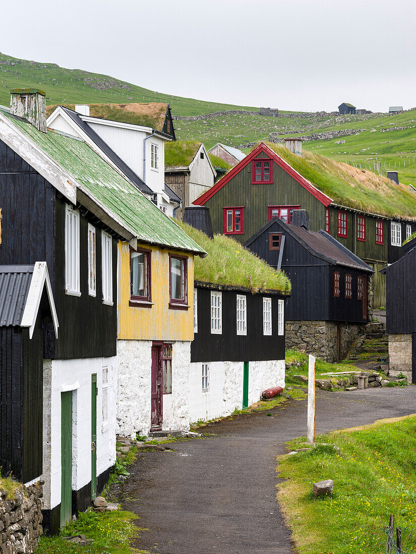 Das Dorf auf der Insel Mykines, Teil der Färöer Inseln im Nordatlantik. Dänemark