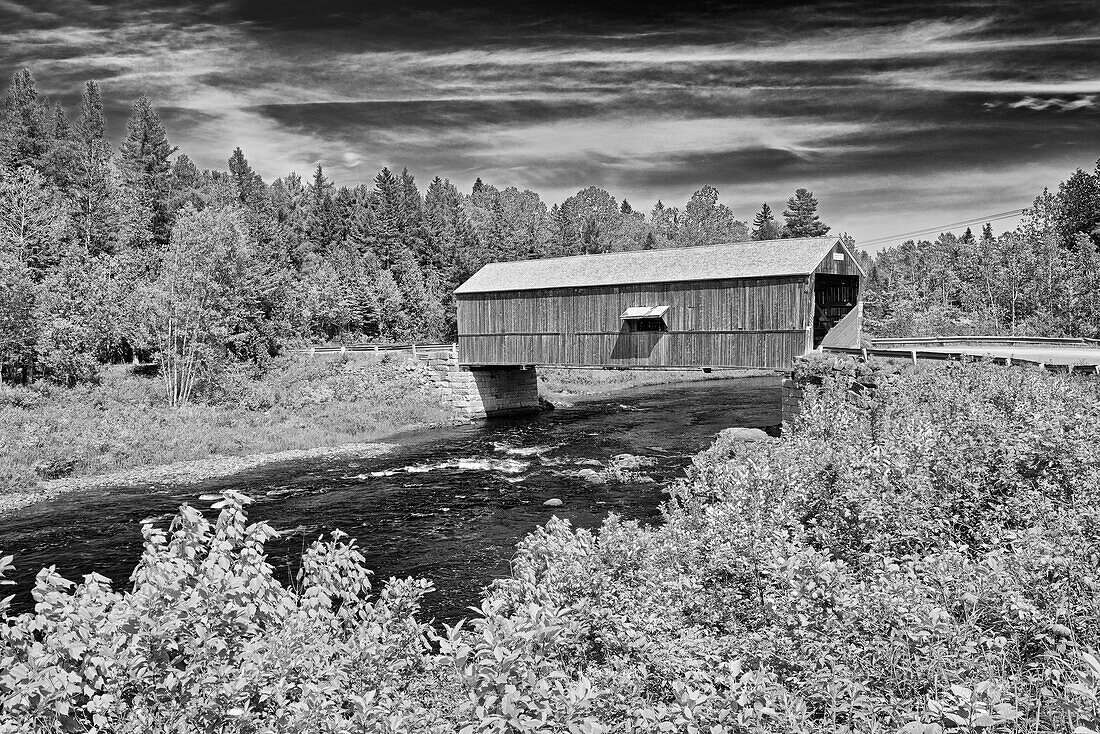 Canada, New Brunswick, St. Martins. Didgeguash River covered bridge