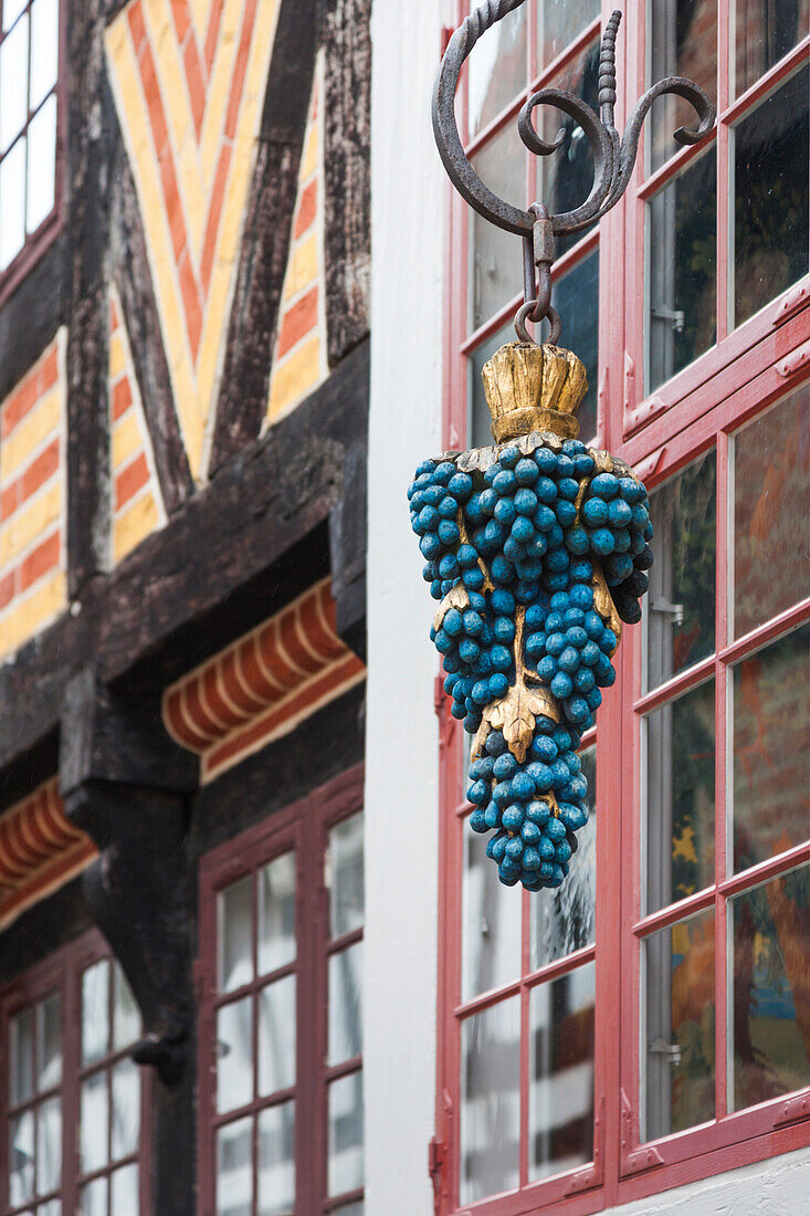 Dänemark, Jütland, Aarhus, Den Gamle By, rekonstruierte Altstadt, Weinladenschild