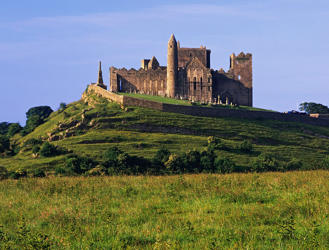 Irland. Mittelalterliche Burg Rock of Cashel