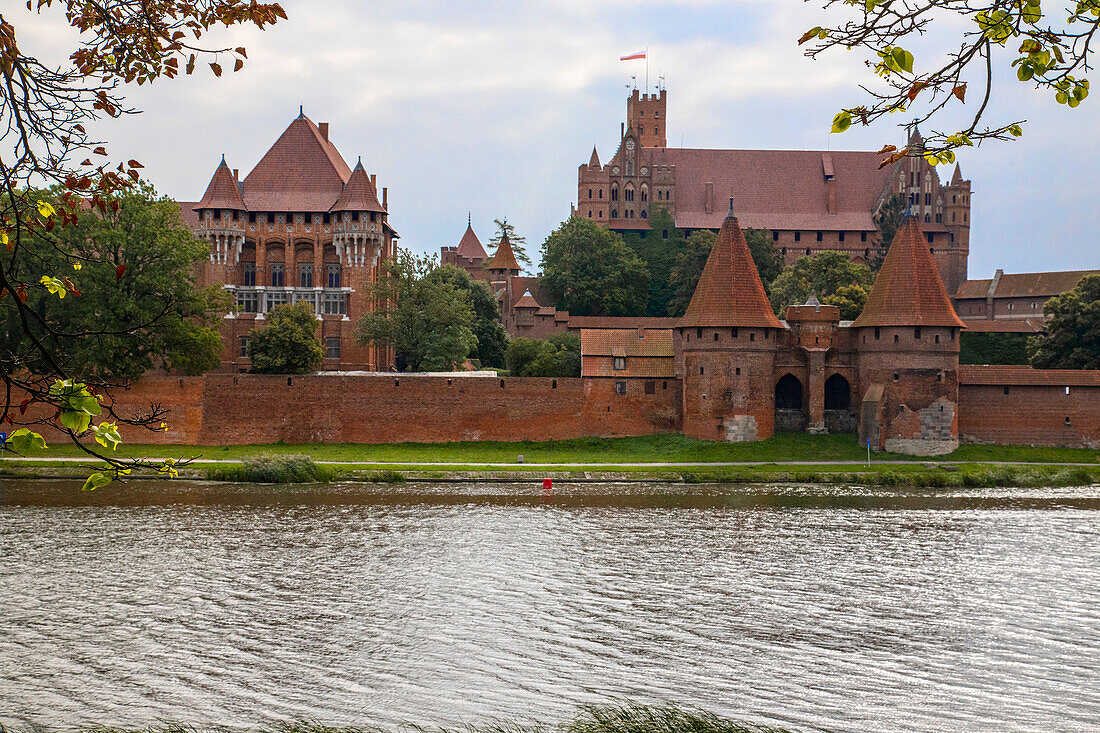 Das im 13. Jahrhundert erbaute Malbork war ursprünglich die Burg des Deutschen Ritterordens, eines deutschen katholischen Kreuzritterordens.