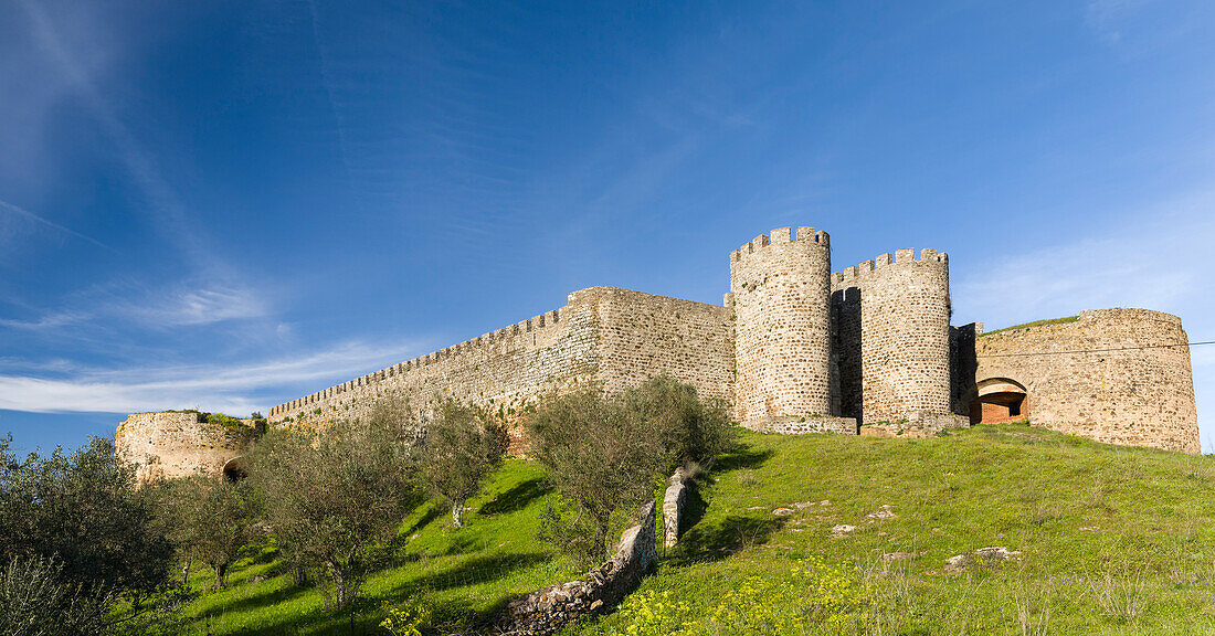 Mountain village and castle Evoramonte in the Alentejo. Portugal