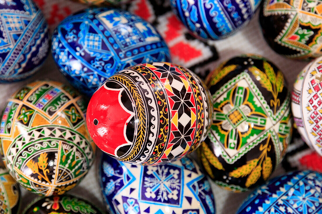 Rumänien. Bukowina, Moldawien, Bekannt für bemalte Eier als Dekoration für die Osterfeiertage.