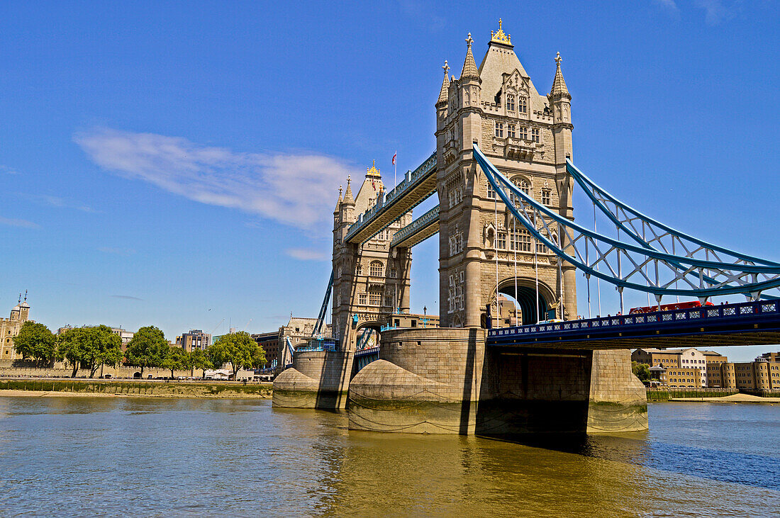 Europe, United Kingdom, England, London. The Tower Bridge across the River Thames.