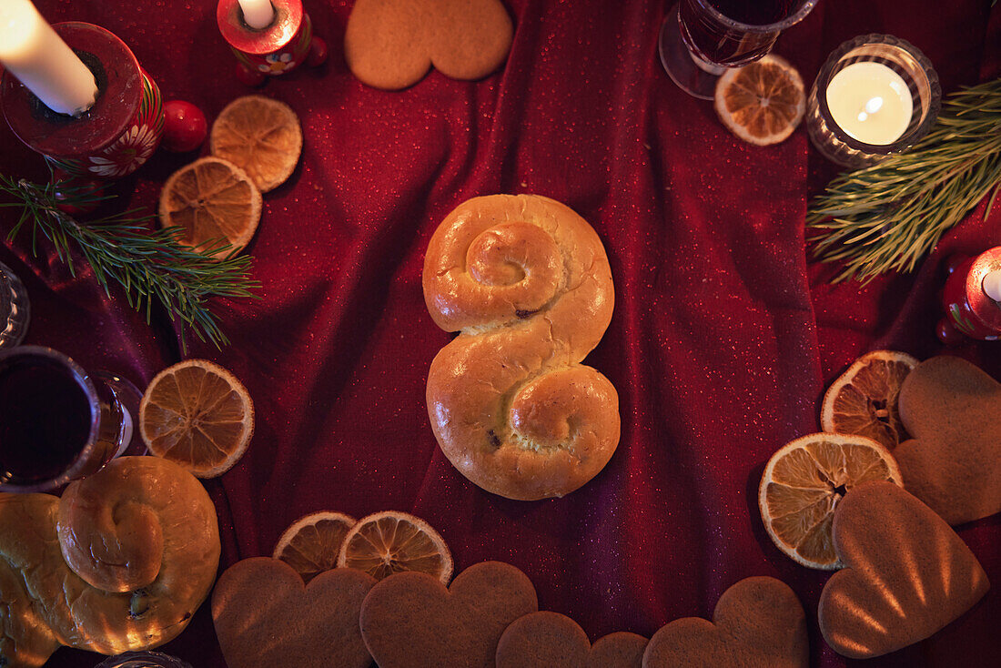 Saffron bun and Christmas decorations