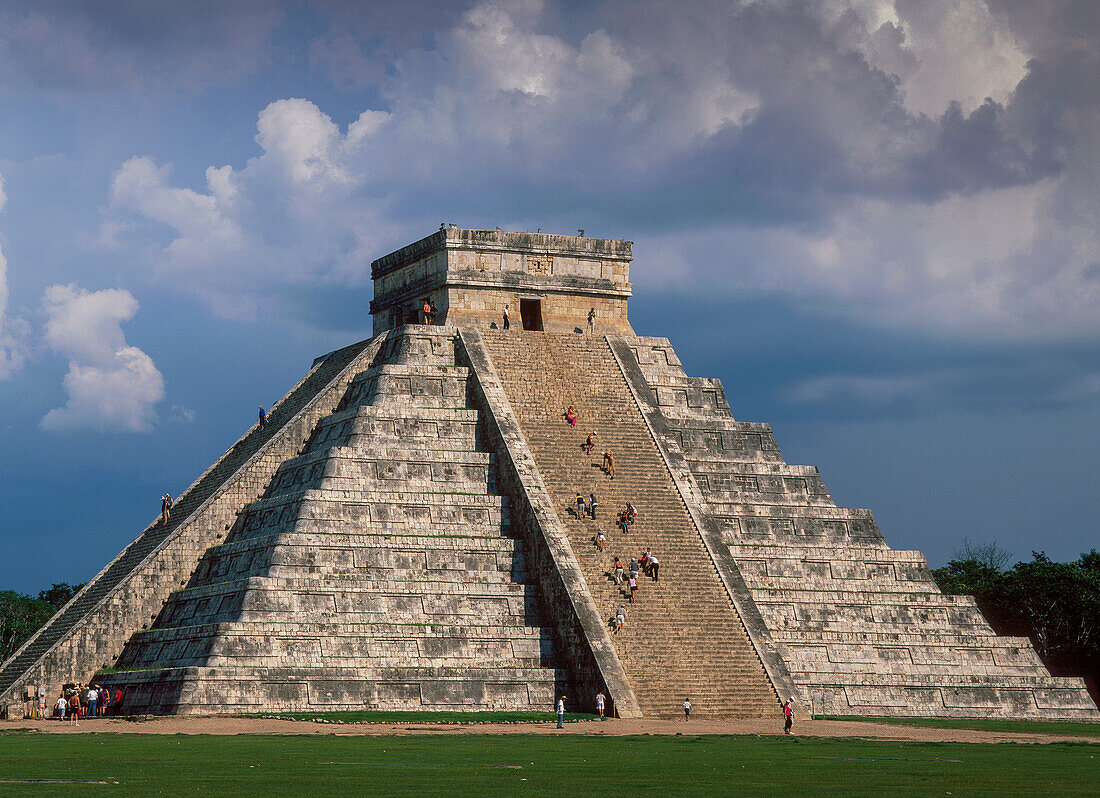 Mexico, Chichen Itza, El Castillo known as the Temple of Kukulcan