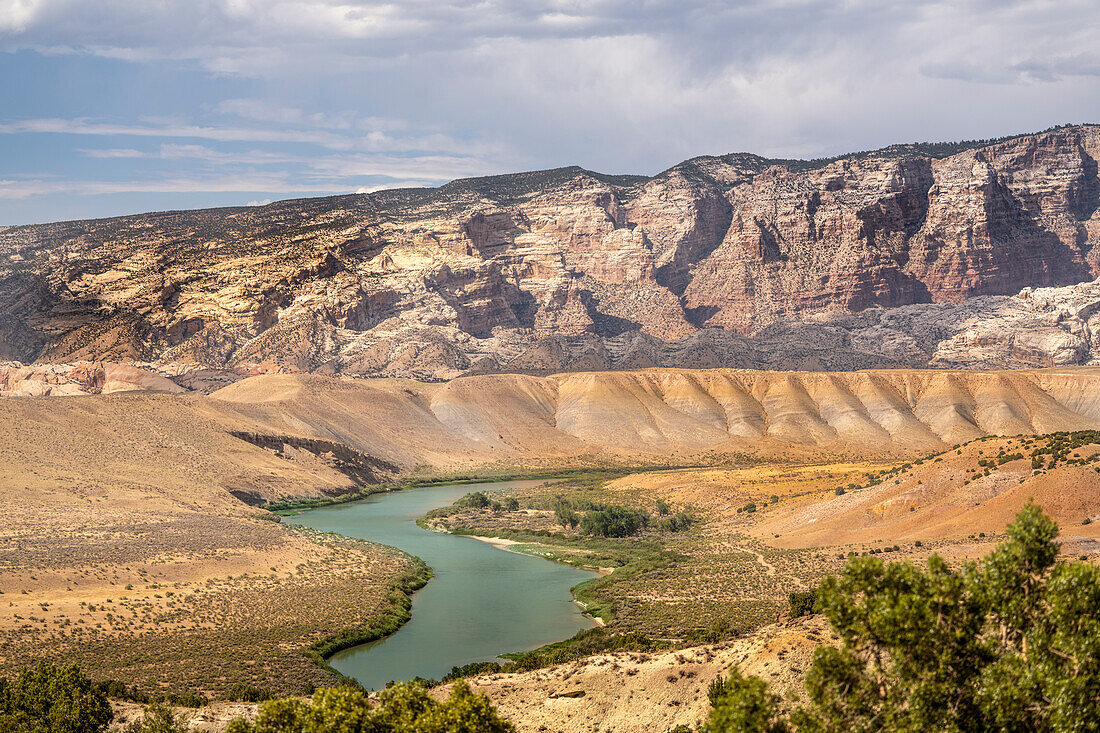 USA, Colorado, Dinosaur National Monument. The Green River flows through canyon.