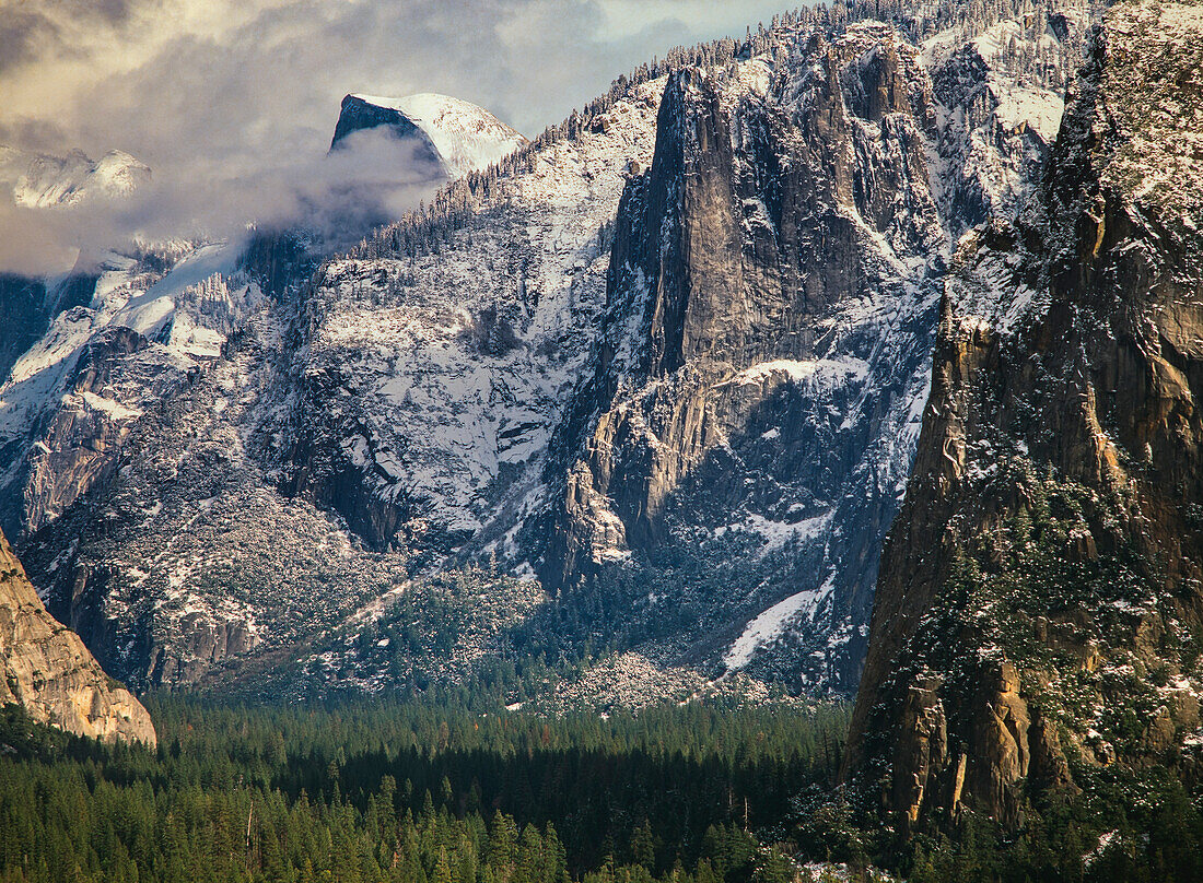 Half Dome und Tal, Yosemite-Nationalpark, Kalifornien