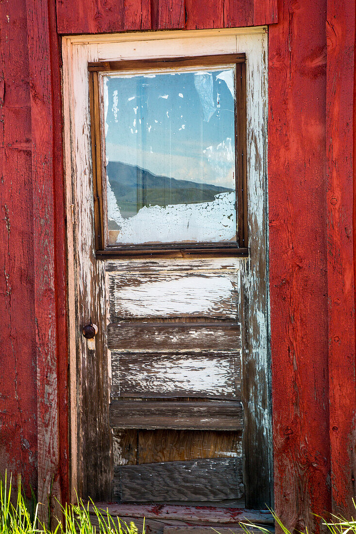 USA, Idaho, Fairfield, Front Door on Old Country Store
