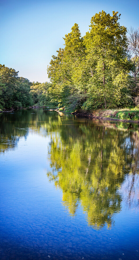 Tippecanoe River reflections, Tippecanoe State Park, Indiana, USA.