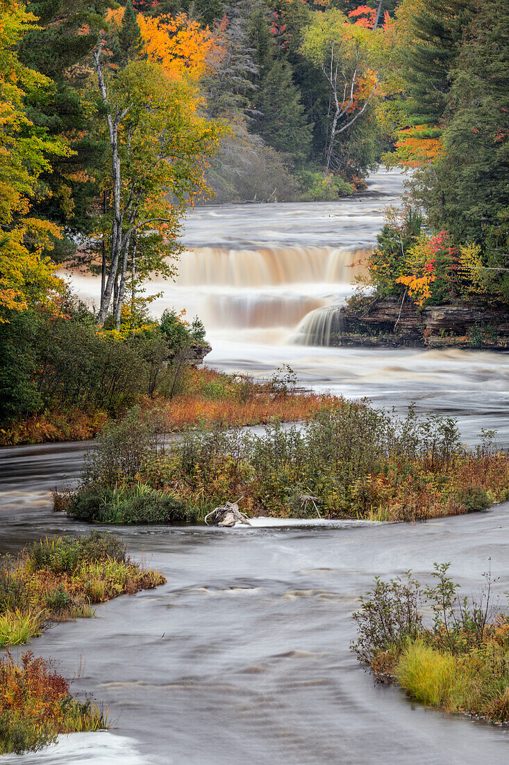 Lower Tahquamenon Falls and fall colors, Upper Peninsula of Michigan
