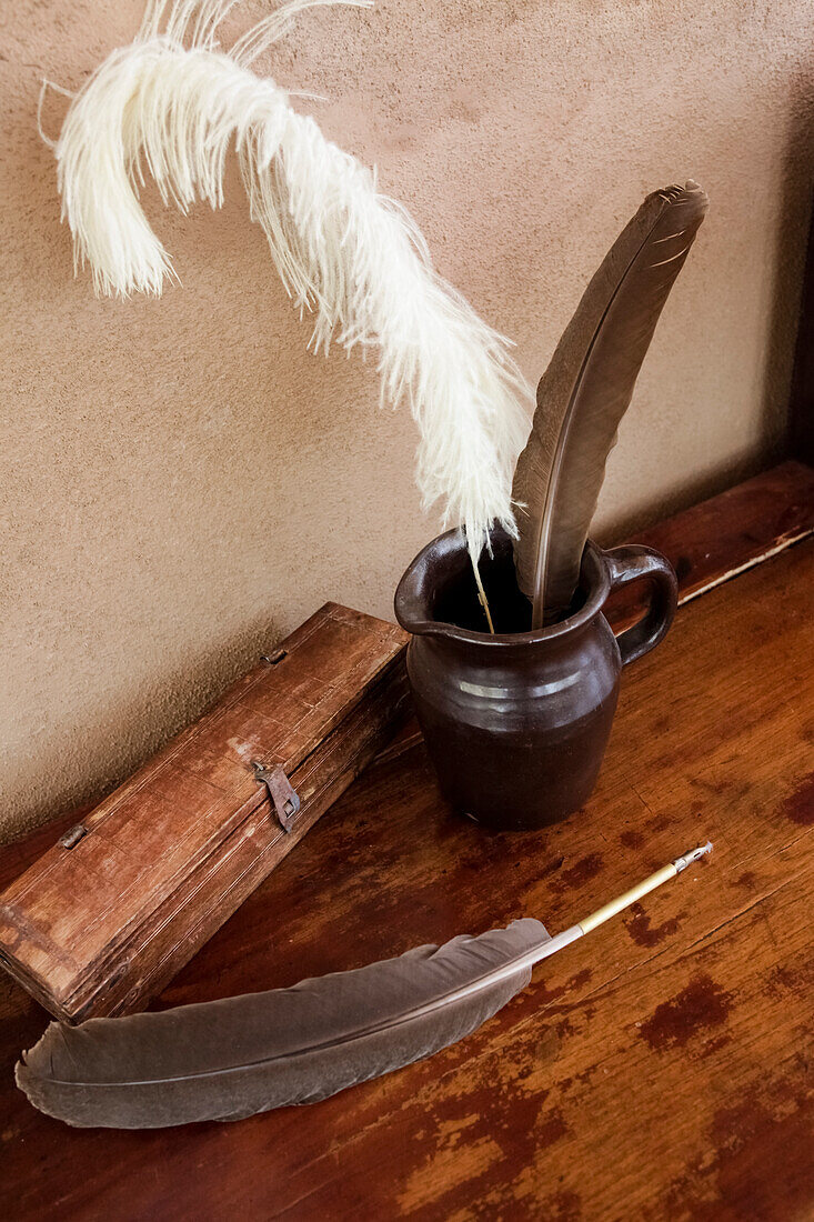 Quill pens ready for use, Santa Fe, New Mexico, Usa. (PR)