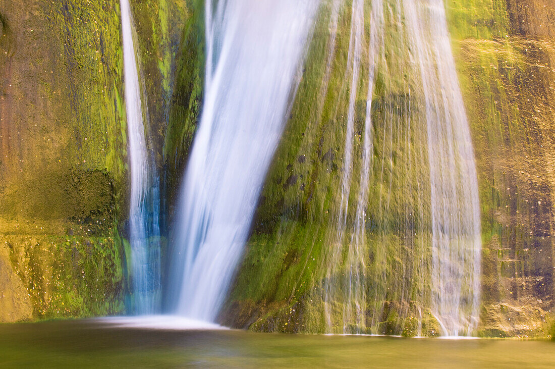 Lower Calf Creek Falls, Grand Staircase-Escalante National Monument, Utah, USA