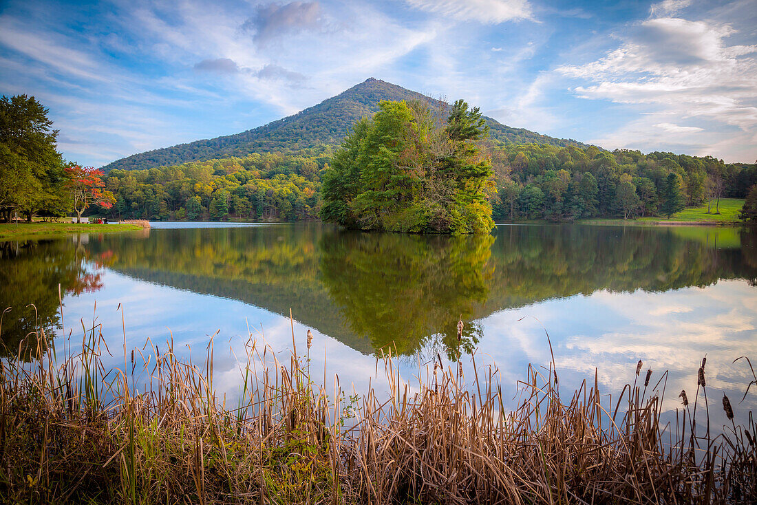 Lake reflections, Peaks Of Otter, Blue Ridge Parkway, Smoky Mountains, USA.