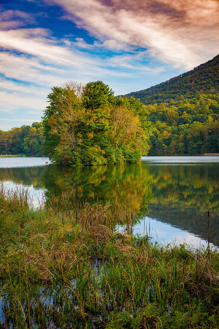 Lake reflections, Peaks Of Otter, Blue Ridge Parkway, Smoky Mountains, USA.