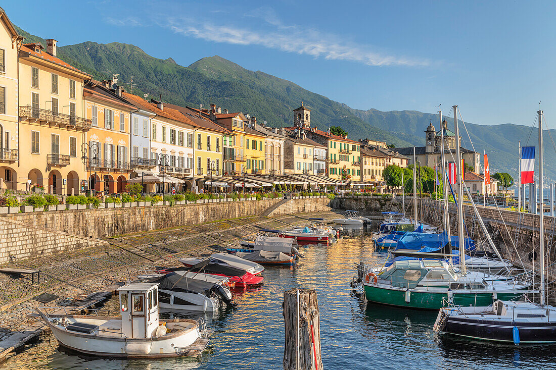 Hafen der alten Stadt, Cannobio, Lago Maggiore, Piemont, Italienische Seen, Italien, Europa