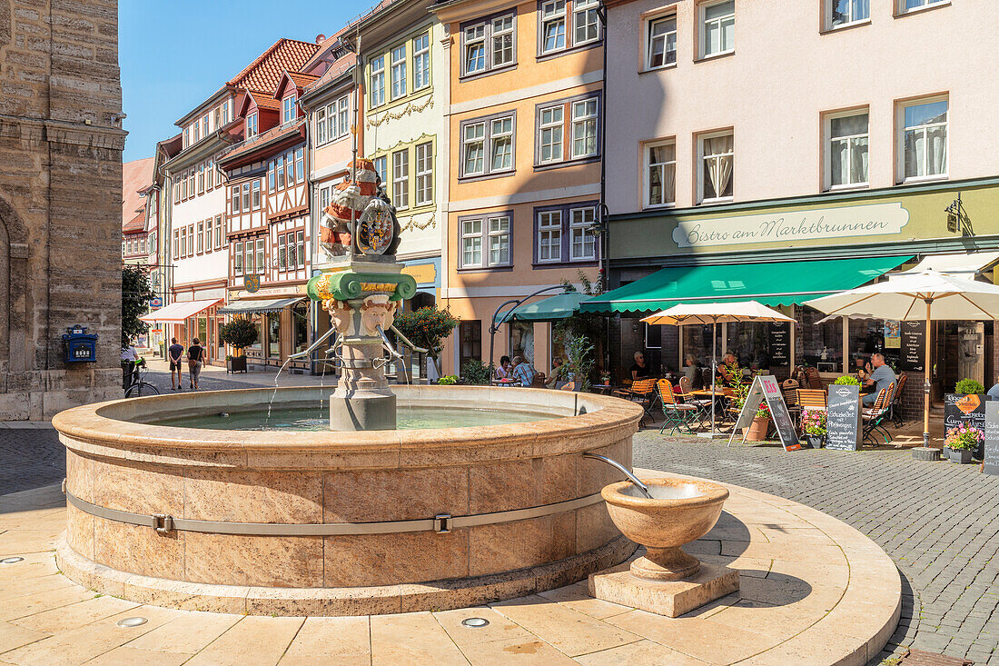 Breiter Brunnen fountain and town hall, Bad Langensalza, Bad Langensalza, Thuringia, Thuringian Basin, Germany, Europe