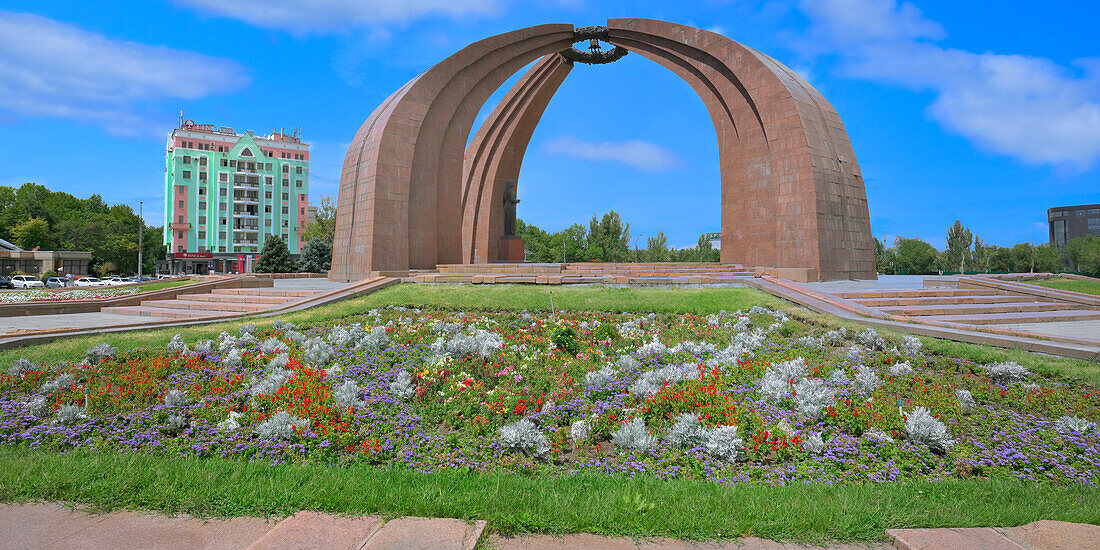 World War II Memorial, Victory Square, Bishkek, Kyrgyzstan, Central Asia, Asia